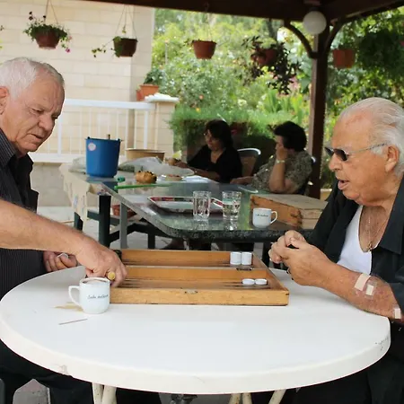 Ithaca Λάρνακα