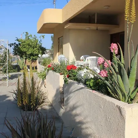 Ithaca Semesterbostad Larnaca