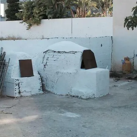 Ithaca Semesterbostad Larnaca